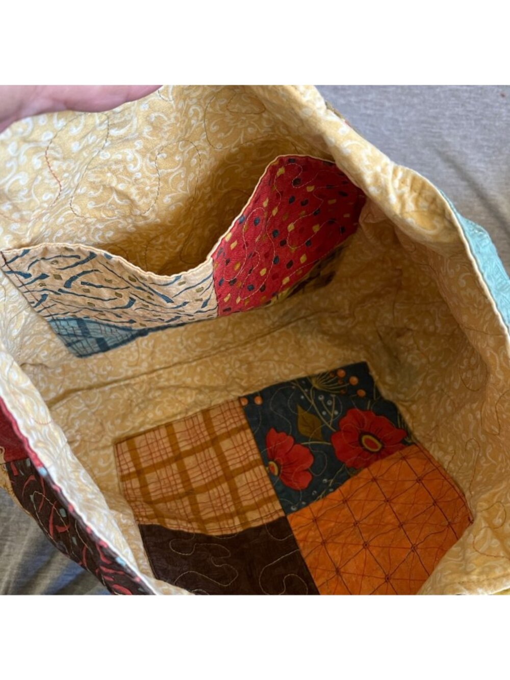 Patchwork Quilted Tote Bag With Floral & Geometric Patterns Handmade Multicolor - Picture 4 of 4